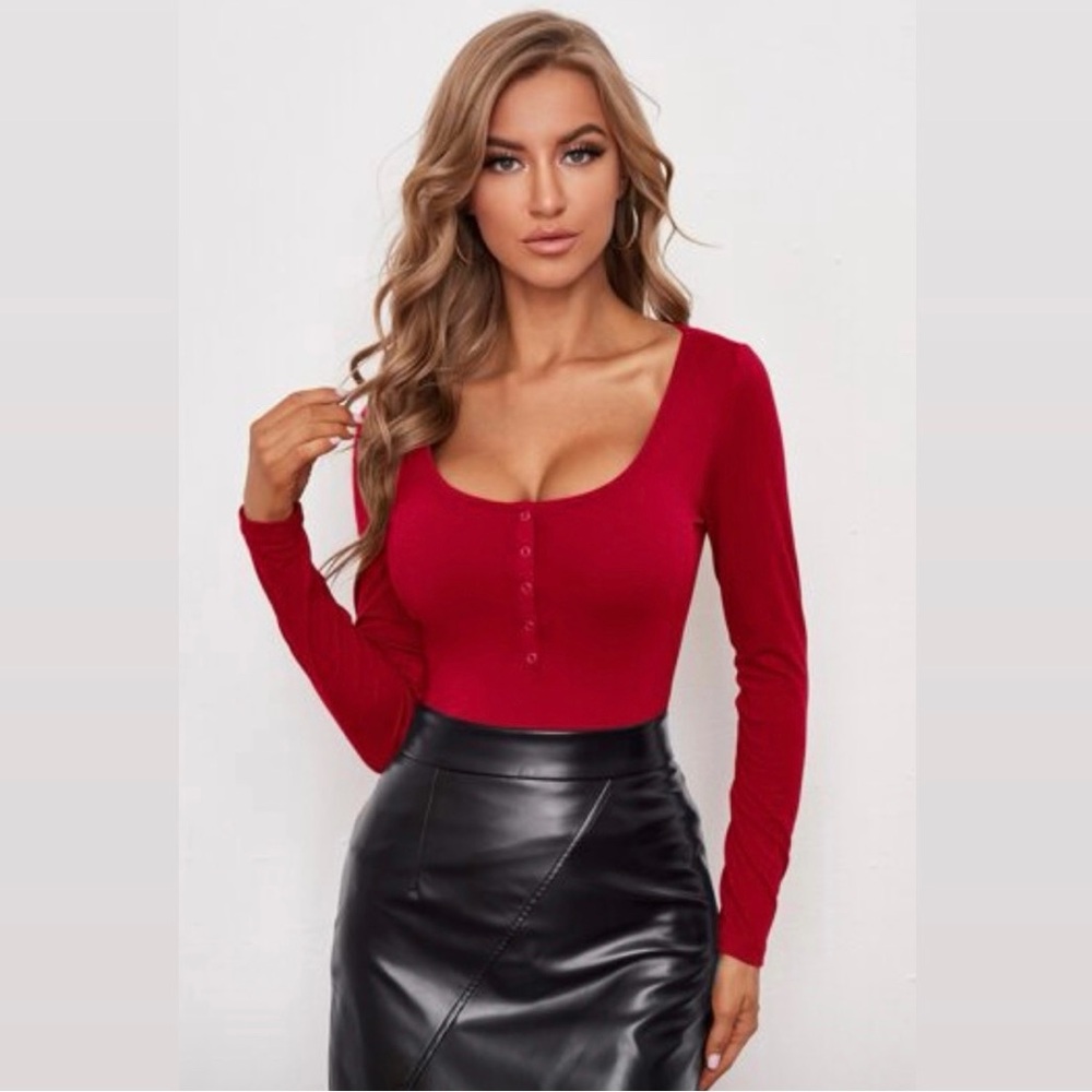 3/$30 SHEIN Essence Scoop Neck Form-Fitting Henley Tee Red XL